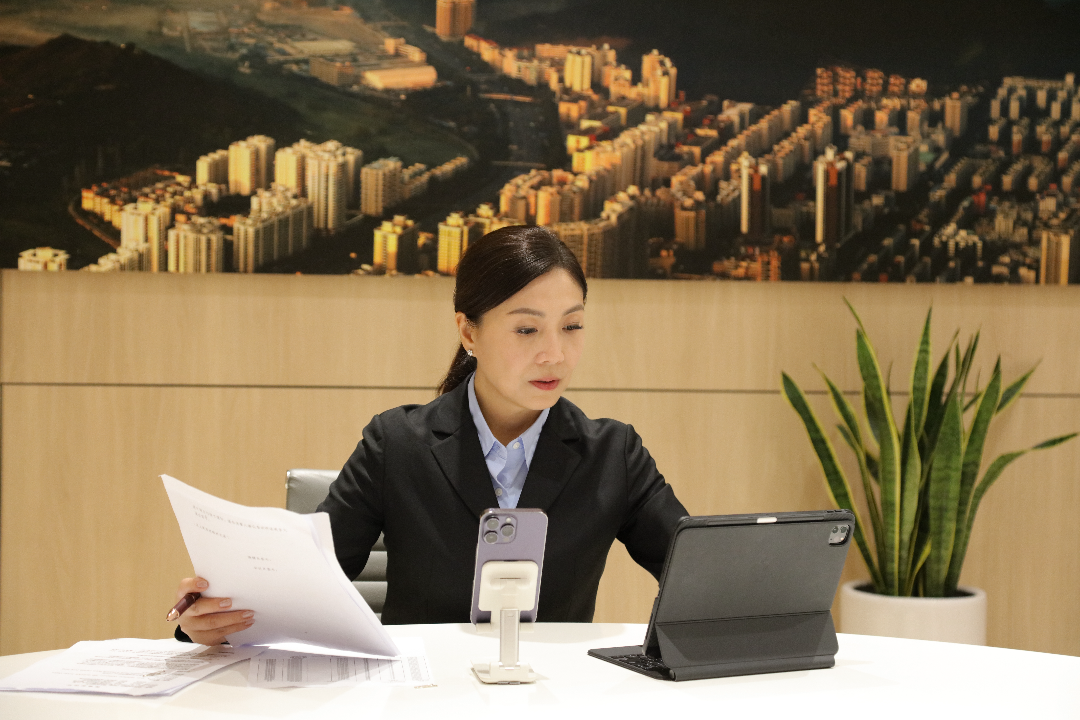 香港调解会副主席、香港区域法院暂委聆案官马嫊傃主持调解现场.jpg